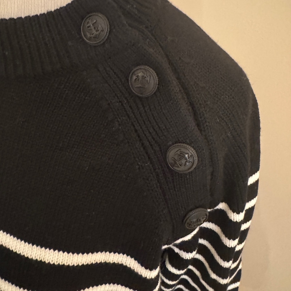 Women's Black and White Striped Sweater